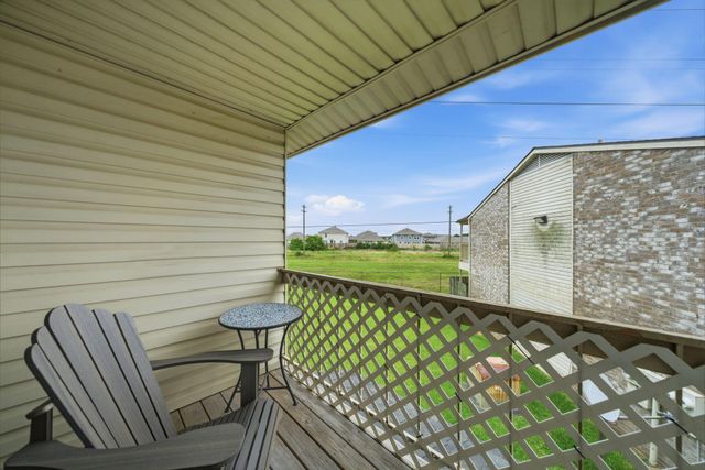 7600 Emmett F Lowry Expressway 806, Texas City, TX 77591