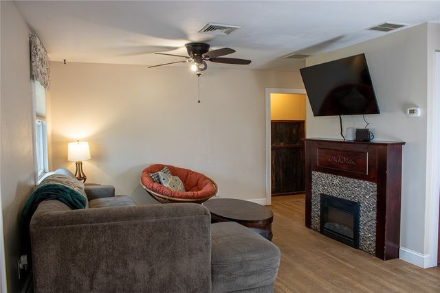 27 Club House Road, Coventry, RI 02816