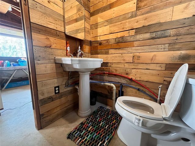 27 Club House Road, Coventry, RI 02816