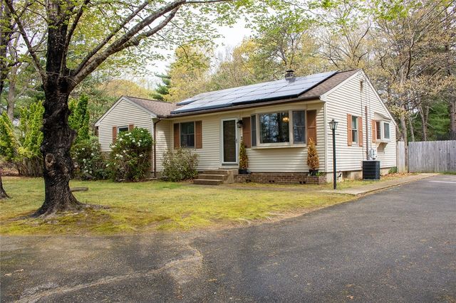 27 Club House Road, Coventry, RI 02816