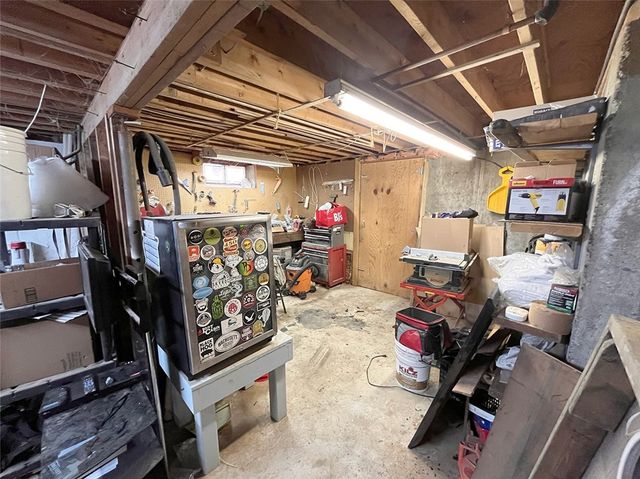 27 Club House Road, Coventry, RI 02816