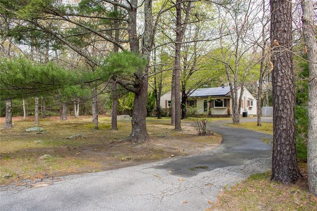 27 Club House Road, Coventry, RI 02816