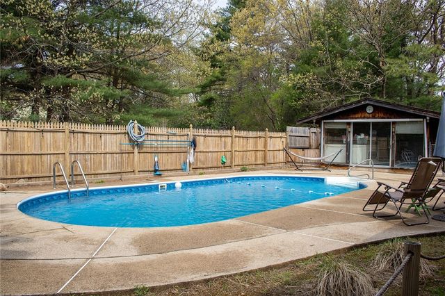 27 Club House Road, Coventry, RI 02816