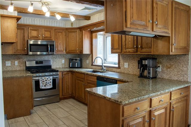 27 Club House Road, Coventry, RI 02816