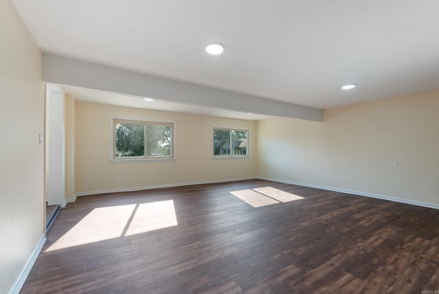 5 Random Oaks Cove, Maumelle, AR 72113