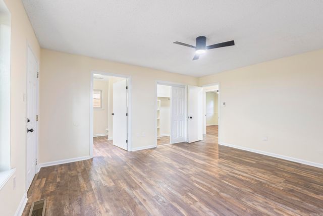 5 Random Oaks Cove, Maumelle, AR 72113