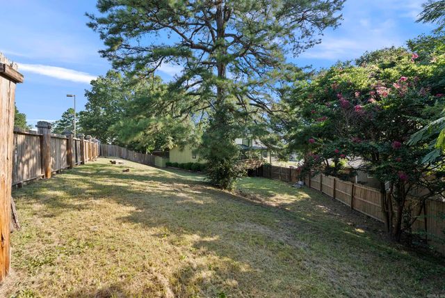 5 Random Oaks Cove, Maumelle, AR 72113