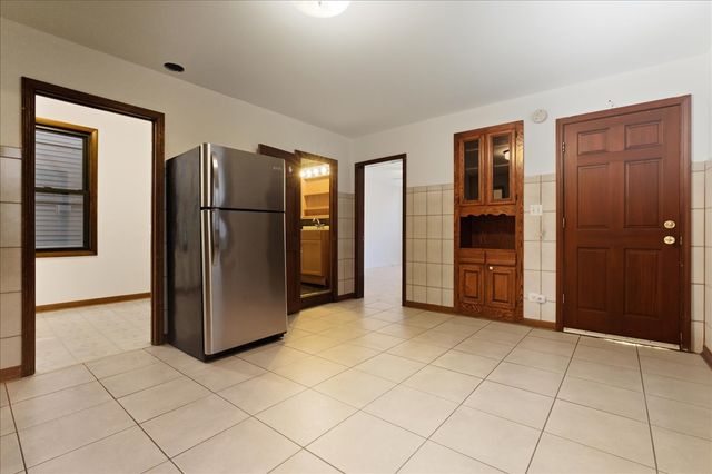 1727 W 19th Street 2, Chicago, IL 60608