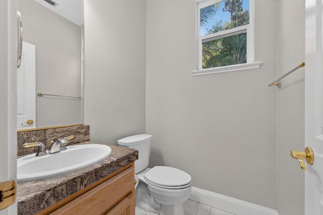 360 Allenwood Ct, Roseville, CA 95746
