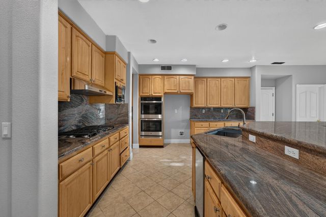 360 Allenwood Ct, Roseville, CA 95746