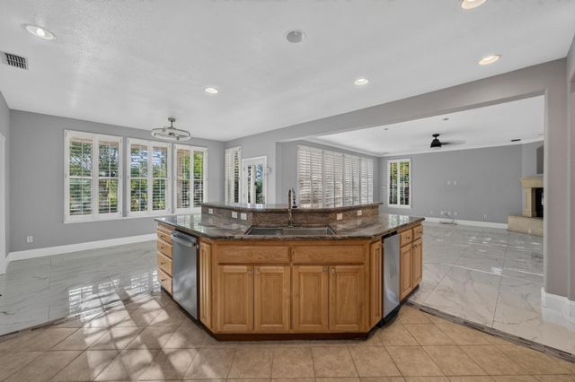 360 Allenwood Ct, Roseville, CA 95746