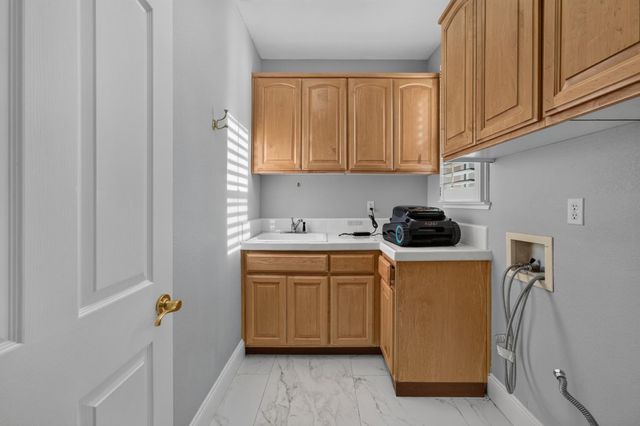 360 Allenwood Ct, Roseville, CA 95746
