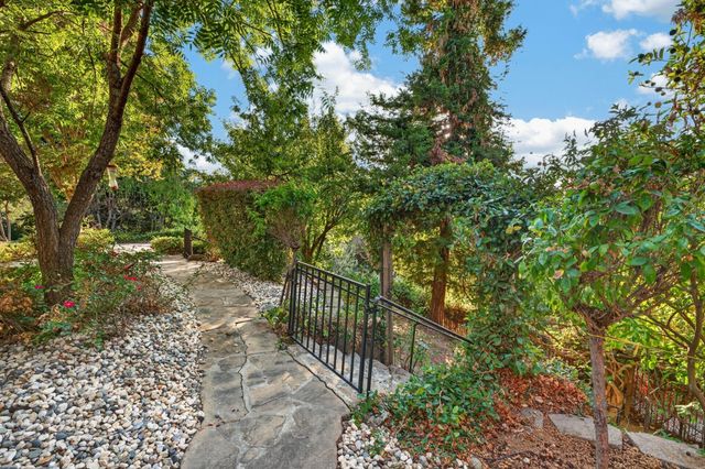 360 Allenwood Ct, Roseville, CA 95746