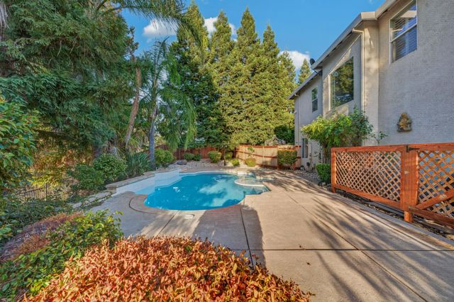 360 Allenwood Ct, Roseville, CA 95746