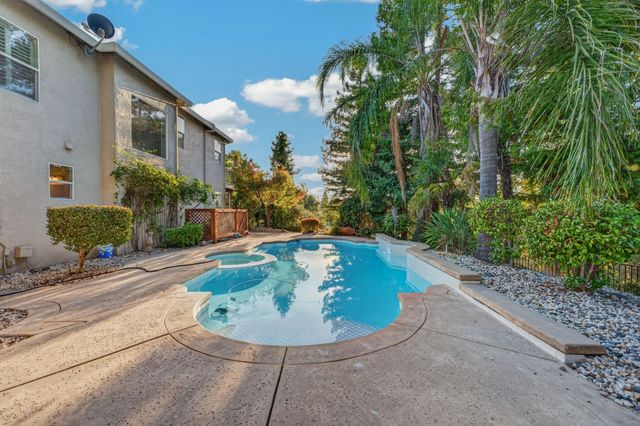 360 Allenwood Ct, Roseville, CA 95746