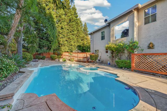 360 Allenwood Ct, Roseville, CA 95746