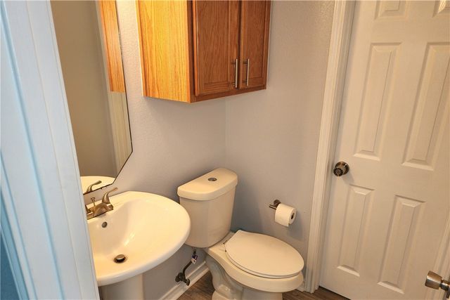 14861 S Padre Island Dr 105, Corpus Christi, TX 78418