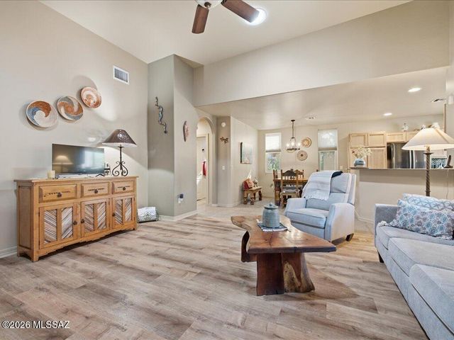 10589 E Marchetti Loop, Tucson, AZ 85747