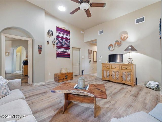 10589 E Marchetti Loop, Tucson, AZ 85747