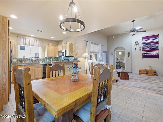 10589 E Marchetti Loop, Tucson, AZ 85747