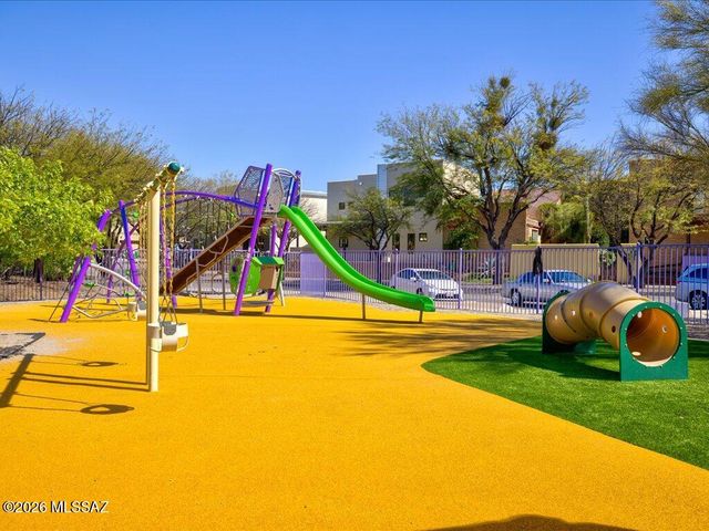 10589 E Marchetti Loop, Tucson, AZ 85747