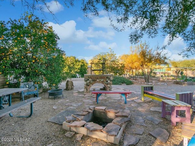 10589 E Marchetti Loop, Tucson, AZ 85747