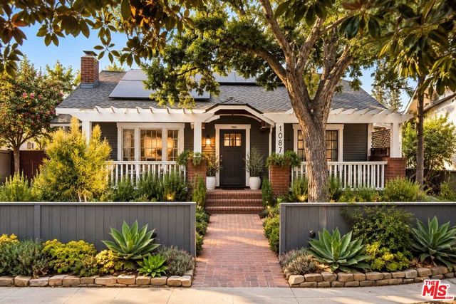 1087 S Plymouth Boulevard, Los Angeles, CA 90019