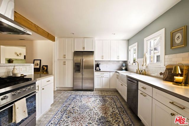 1087 S Plymouth Boulevard, Los Angeles, CA 90019