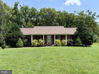 126 NEW HOPE CHURCH RD, Fredericksburg, VA 22405