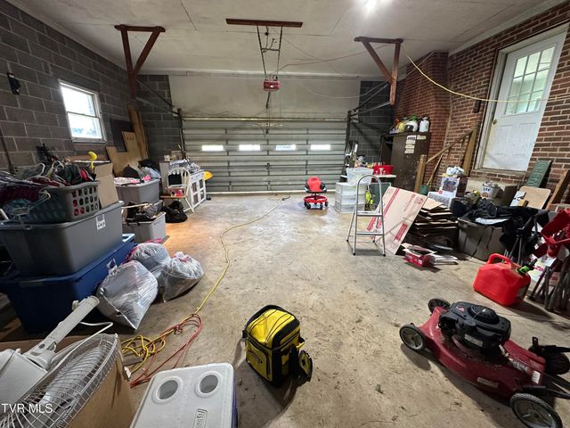 508 Summit Drive, Jonesborough, TN 37659