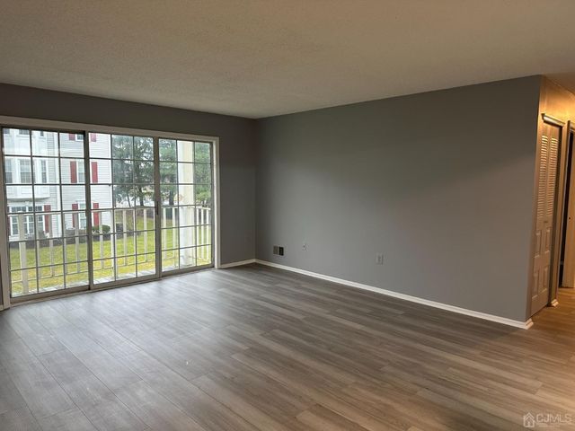 464 Northam Drive, North Brunswick, NJ 08902