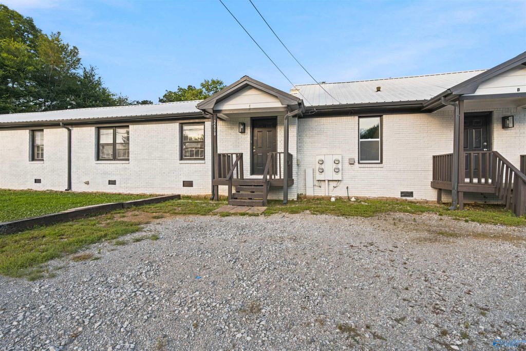 2608 8th Avenue SW C, Huntsville, AL 35805