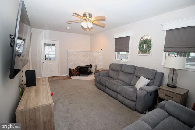 26 STEEPLECHASE CIR, Horsham, PA 19044