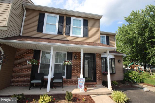 26 STEEPLECHASE CIR, Horsham, PA 19044