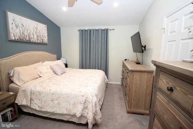 26 STEEPLECHASE CIR, Horsham, PA 19044