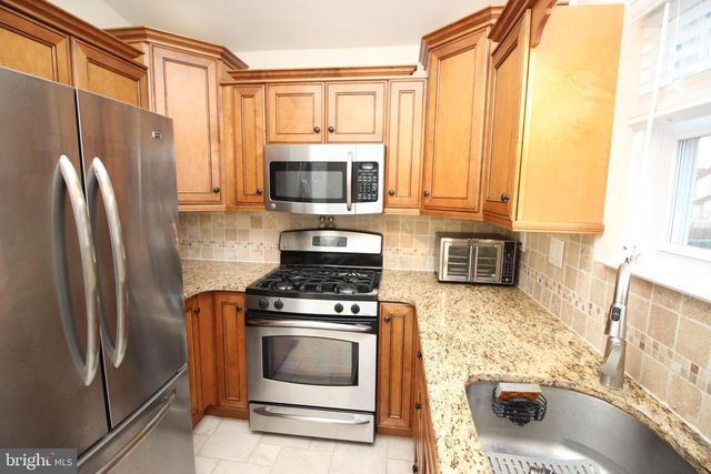 26 STEEPLECHASE CIR, Horsham, PA 19044