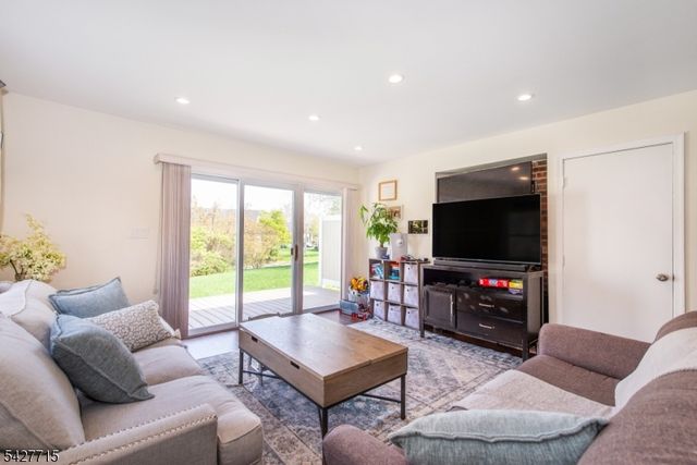 41 Gettysburg Way, Lincoln Park Boro, NJ 07035