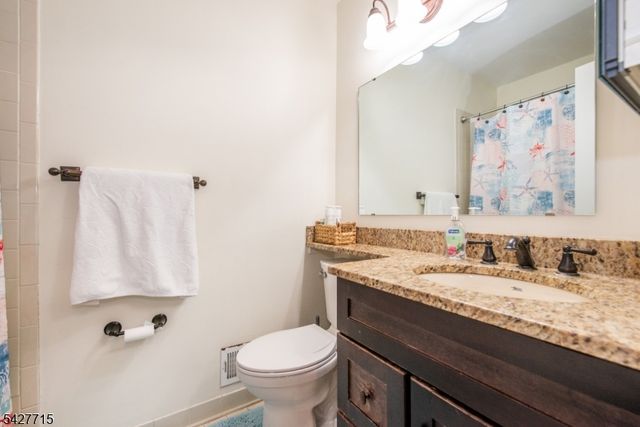 41 Gettysburg Way, Lincoln Park Boro, NJ 07035