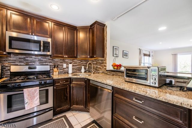 41 Gettysburg Way, Lincoln Park Boro, NJ 07035
