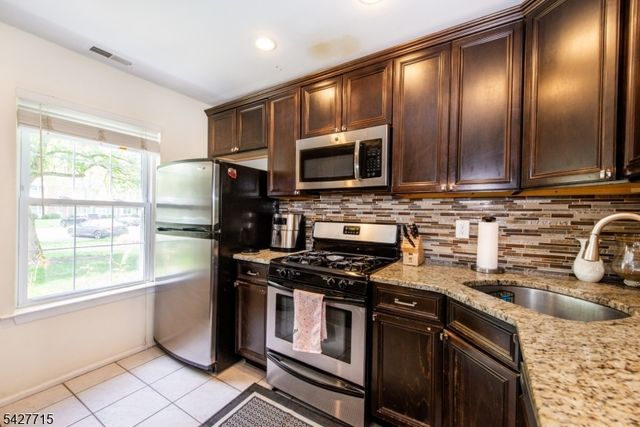41 Gettysburg Way, Lincoln Park Boro, NJ 07035