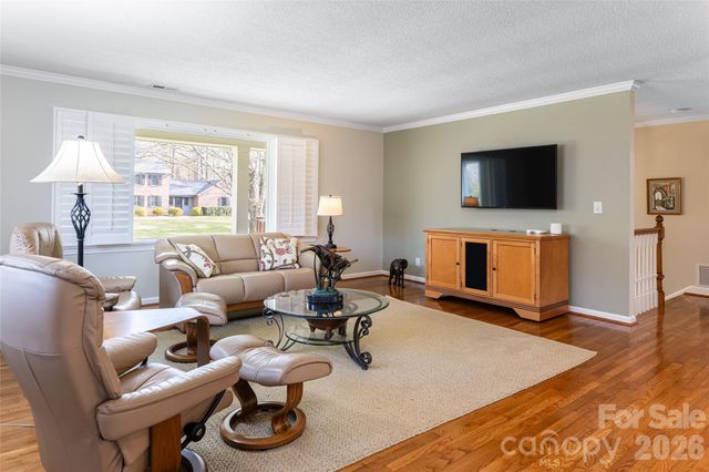 774 Crooked Creek Road, Hendersonville, NC 28739