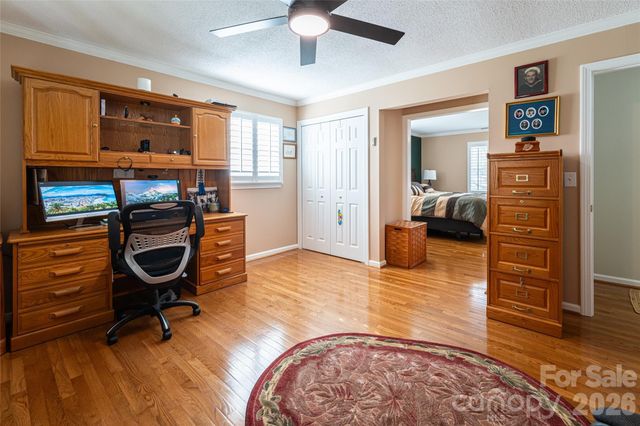 774 Crooked Creek Road, Hendersonville, NC 28739