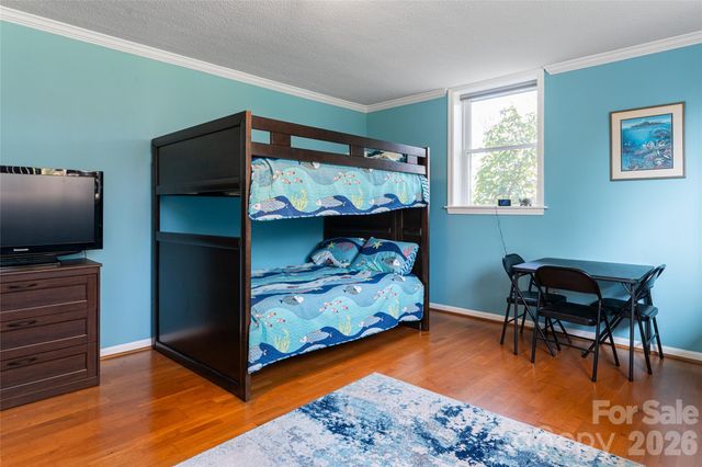 774 Crooked Creek Road, Hendersonville, NC 28739