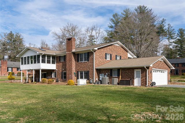 774 Crooked Creek Road, Hendersonville, NC 28739