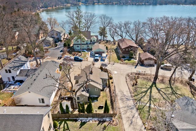 21770 W Lake Avenue, Round Lake, IL 60073