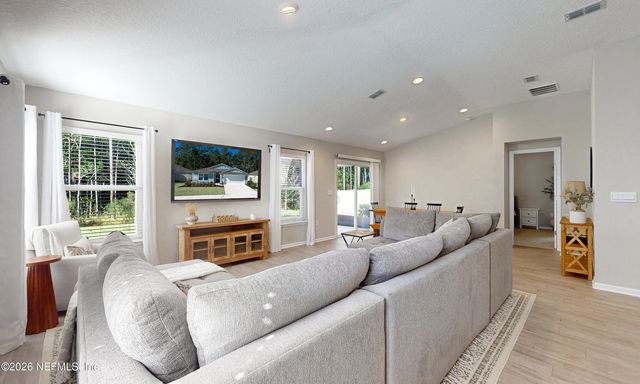 65656 EDGEWATER Drive, Yulee, FL 32097