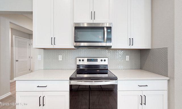 65656 EDGEWATER Drive, Yulee, FL 32097