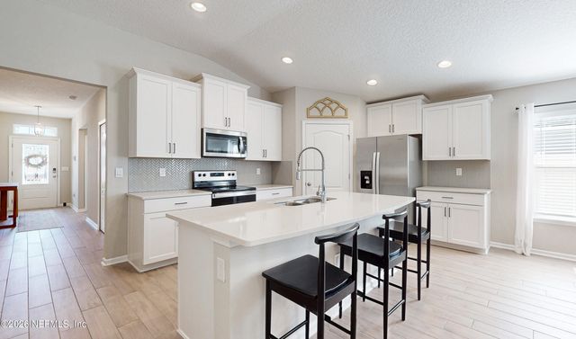 65656 EDGEWATER Drive, Yulee, FL 32097