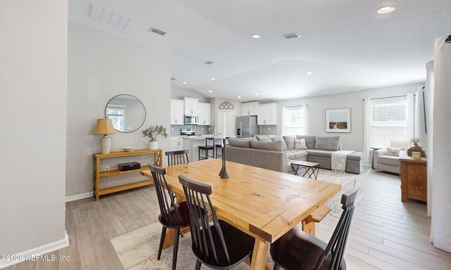 65656 EDGEWATER Drive, Yulee, FL 32097