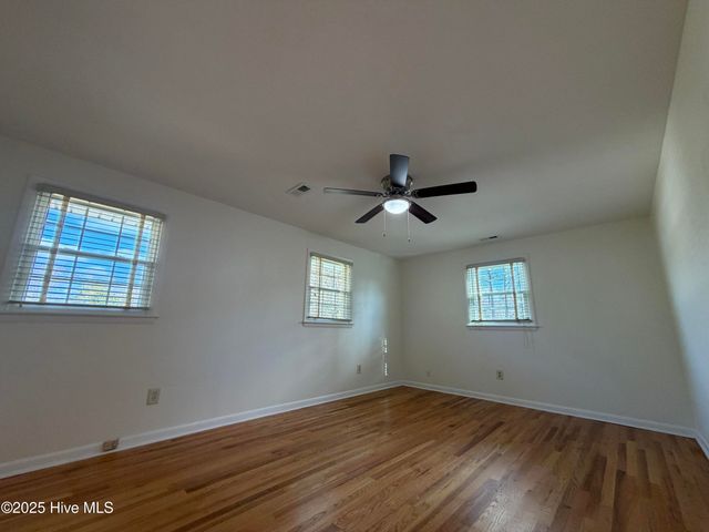 704 Christine Avenue, Jacksonville, NC 28540